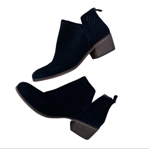 SUSINA black suede booties - Picture 1 of 9